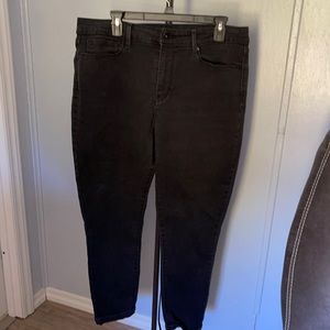 Levi Signature High-Rise Ankle Skinny Jeans, Black Size 18w